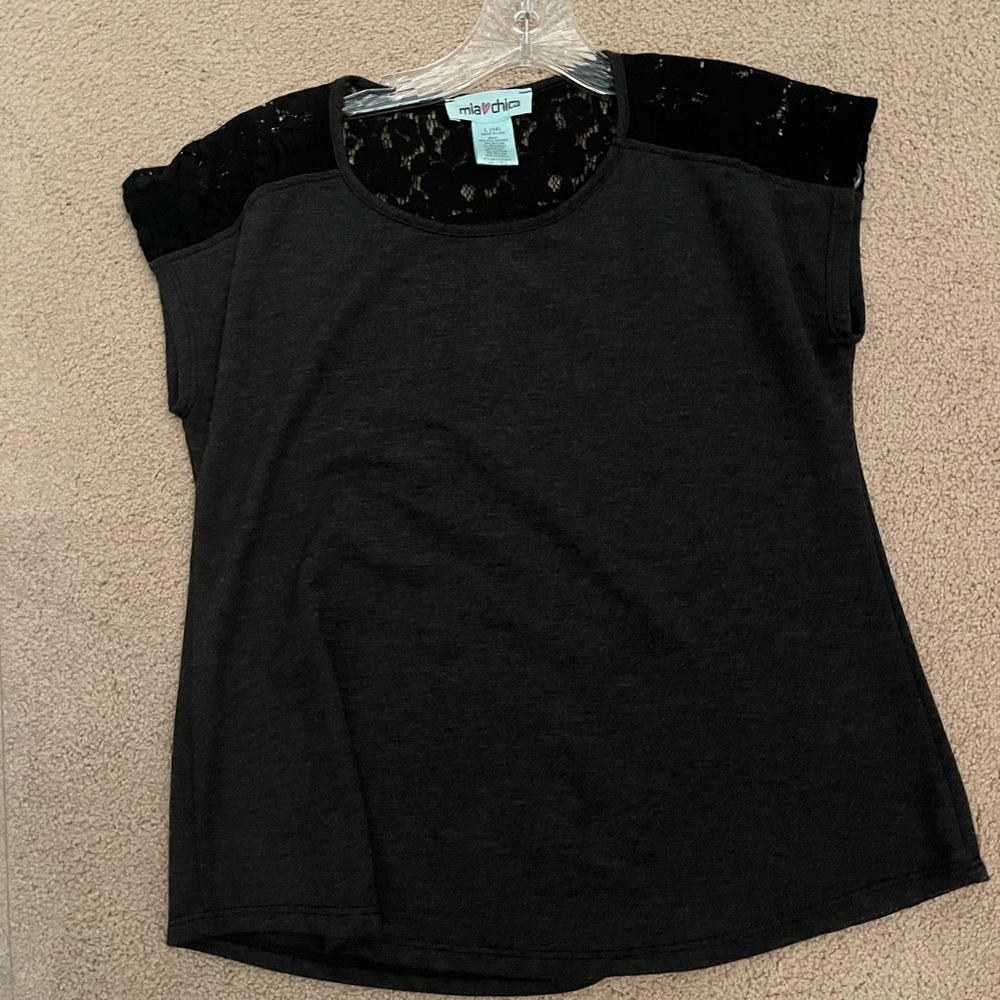 Black shirt